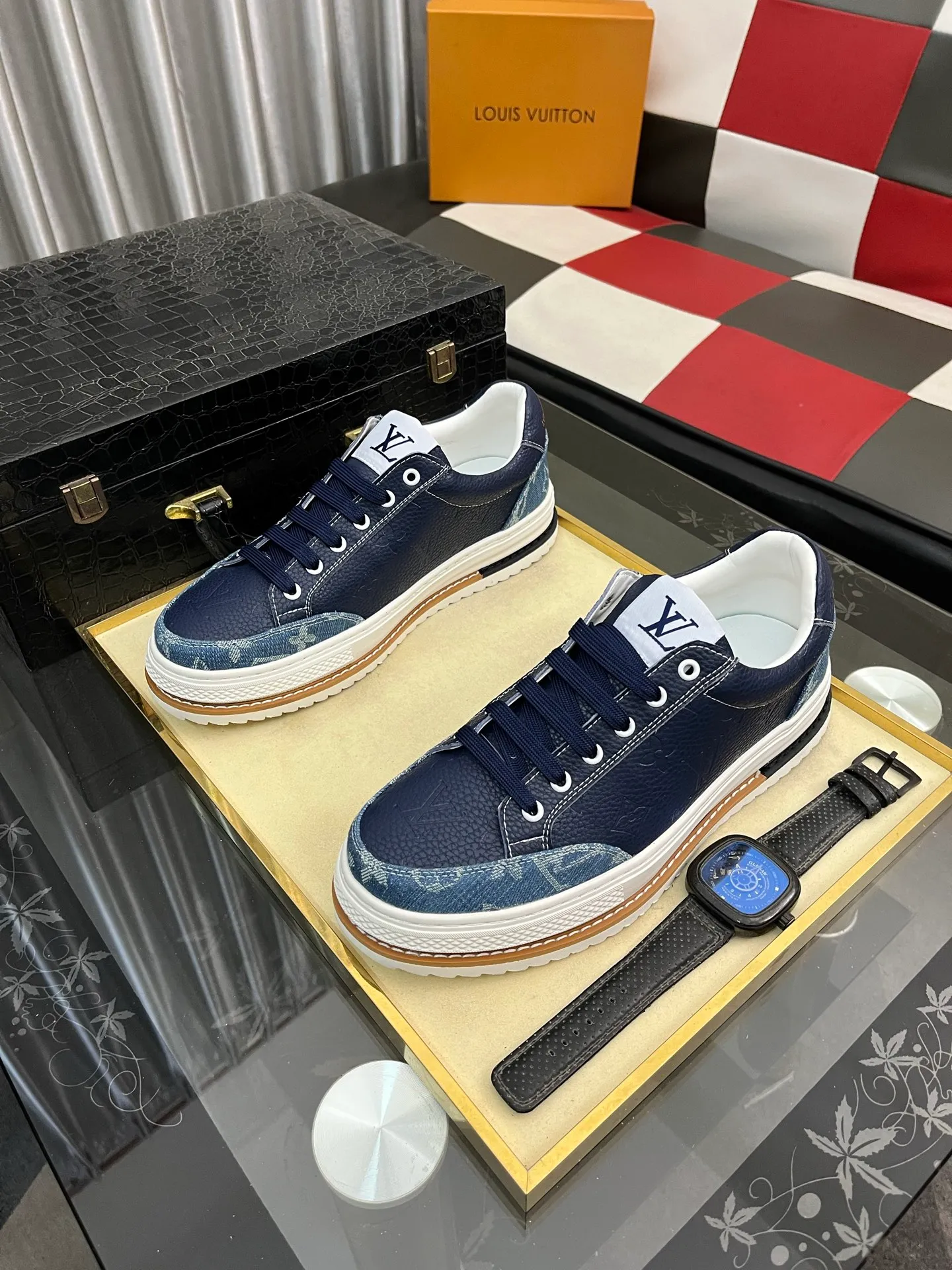 Men's shoes 💰400⌚️⌚️【LOUIS VUITTON】Same style as Louis Vuitton* official website 🚹Men's high-top casual shoes❤️Same style as popular celebrities ~ Best-selling at home and abroad Lv focuses on the checkerboard series...Imported first-layer cowhide with special fabrics➕Full sheepskin lining➕Brand-specific hollow outsole💎Number: 38-442️⃣Colors available